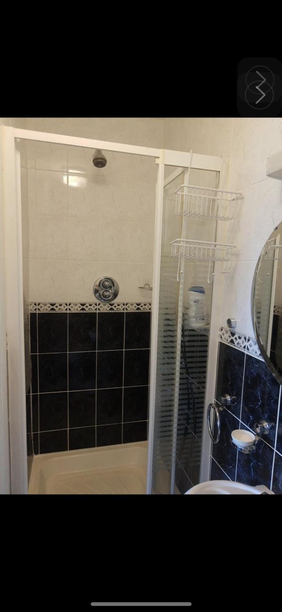 Dorm Room 5-6 People Shared Bathroom Outside Room 더블린 외부 사진
